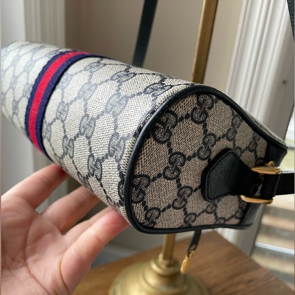 💕Vintage Gucci Crossbody - Picture 9 of 14